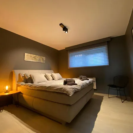 Luxe Met Zeezicht Aan De Jachthaven *